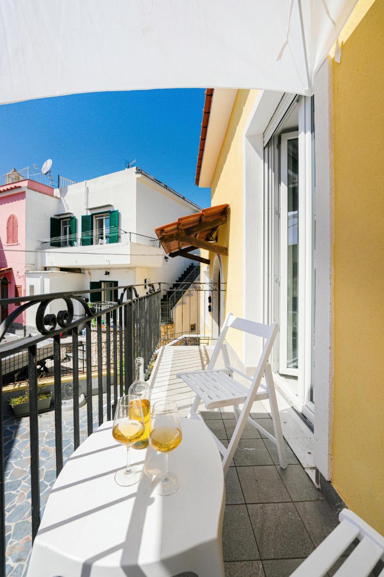 Ciraccio Apartment Procida